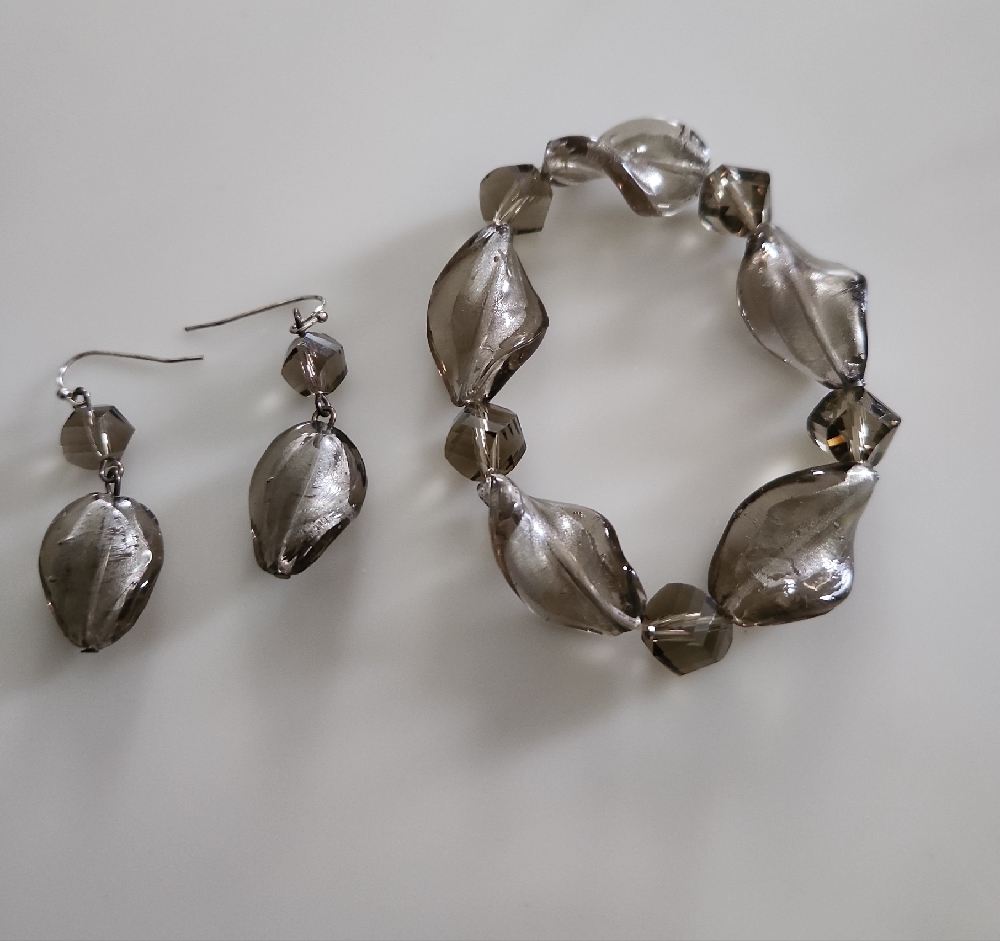 Elegant Silver Jewelry Set